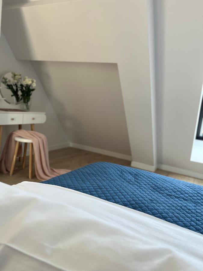 Apartamenty Bulwar Staromiejski Wrocław Exteriör bild